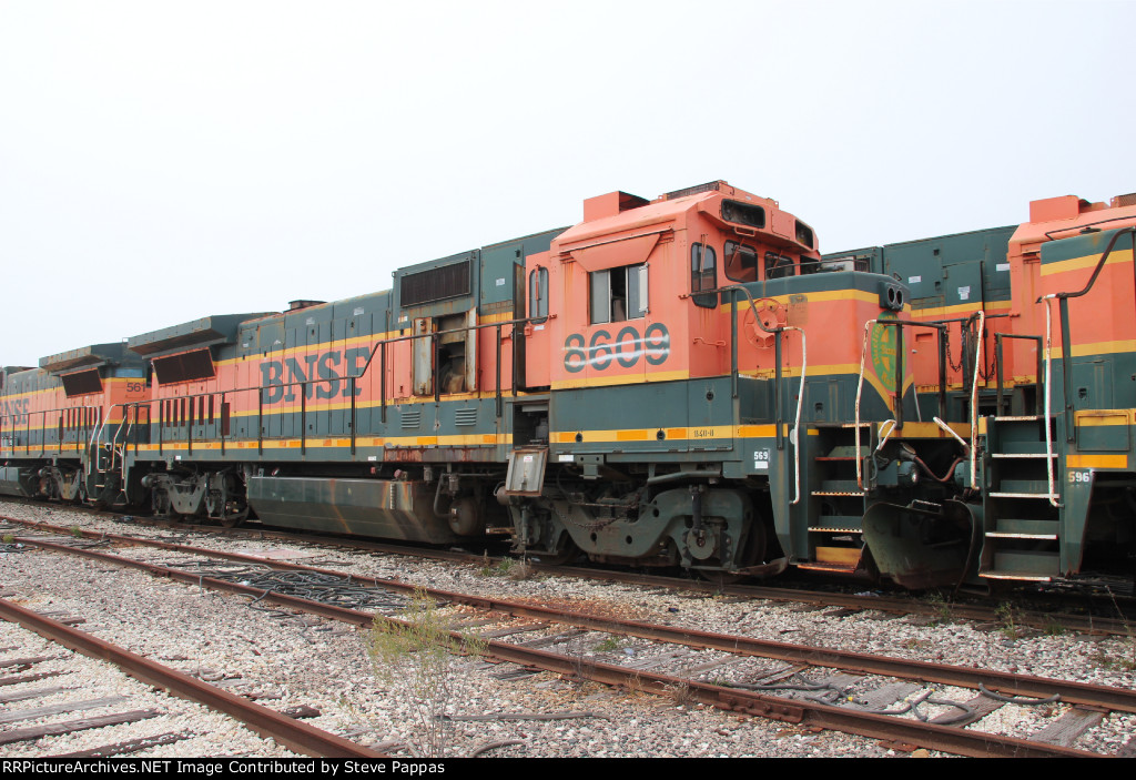 BNSF 8609